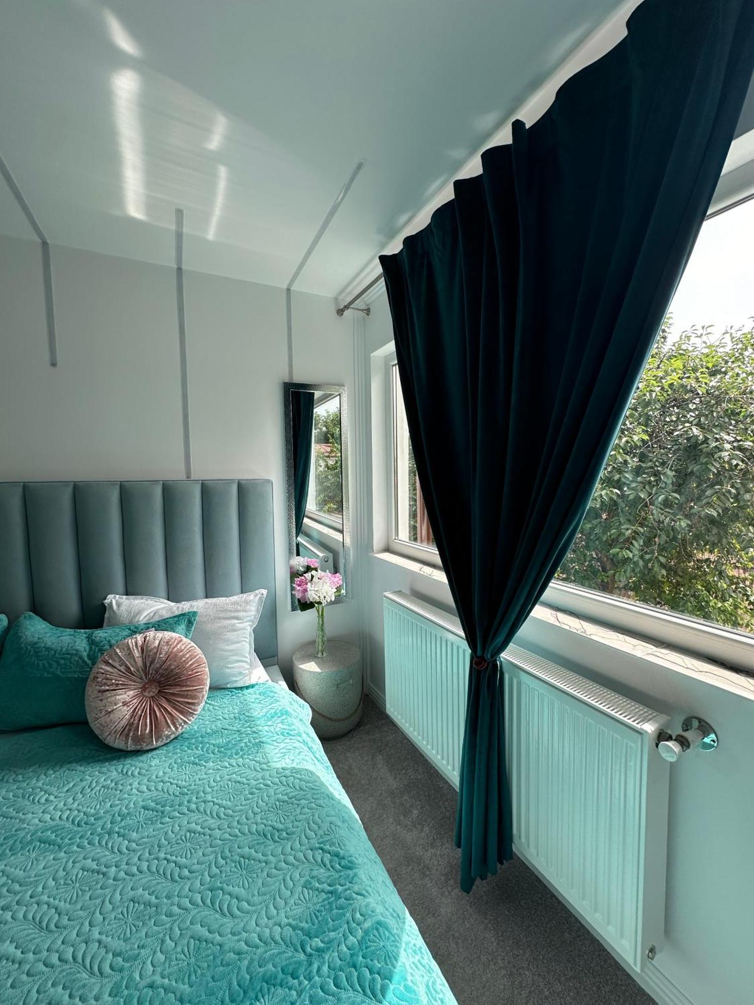 Elegant Escape Central Studio Craiova Exteriér fotografie