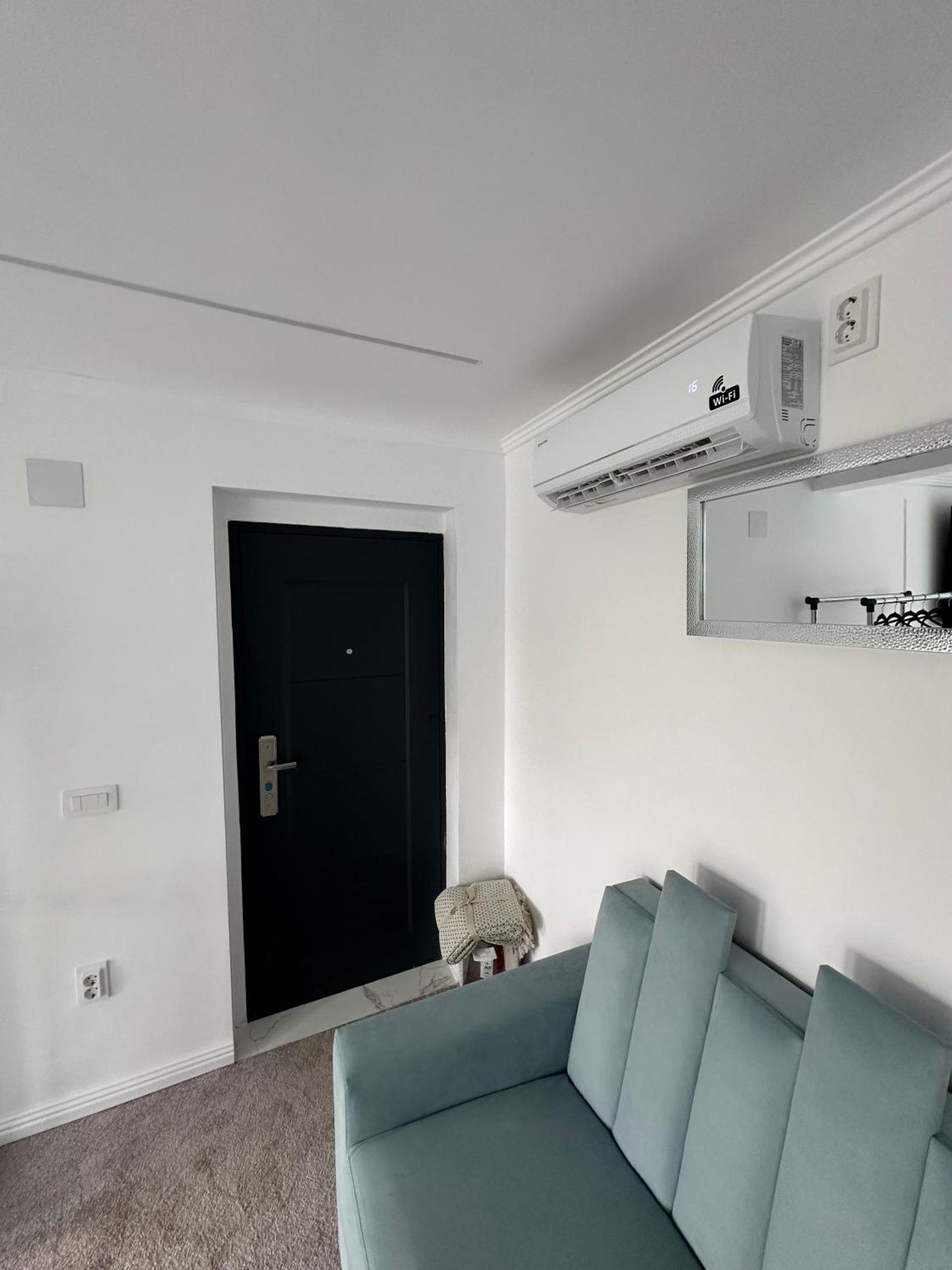 Elegant Escape Central Studio Craiova Exteriér fotografie