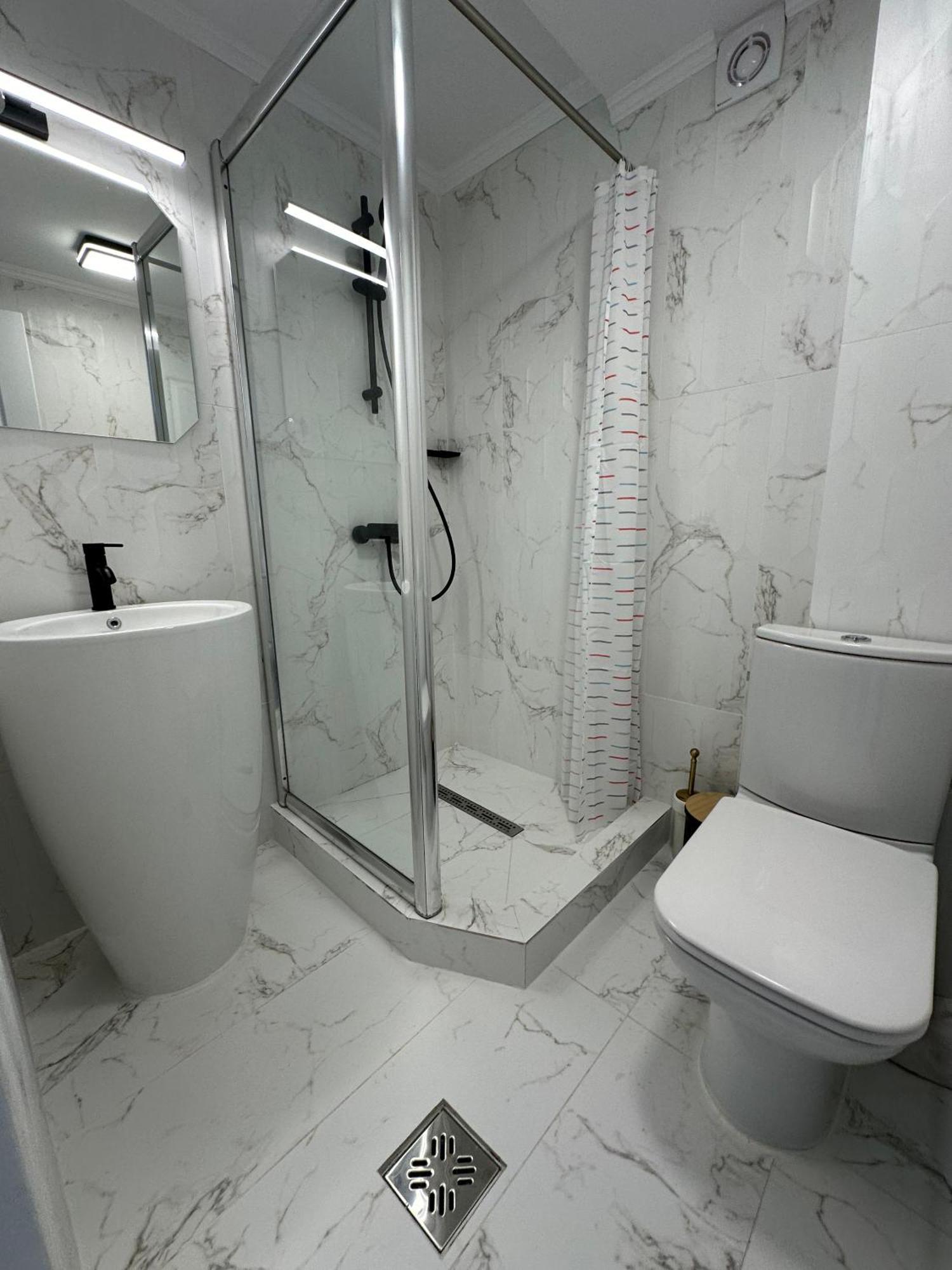 Elegant Escape Central Studio Craiova Exteriér fotografie