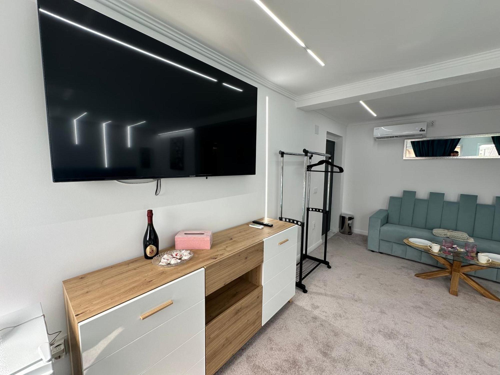 Elegant Escape Central Studio Craiova Exteriér fotografie