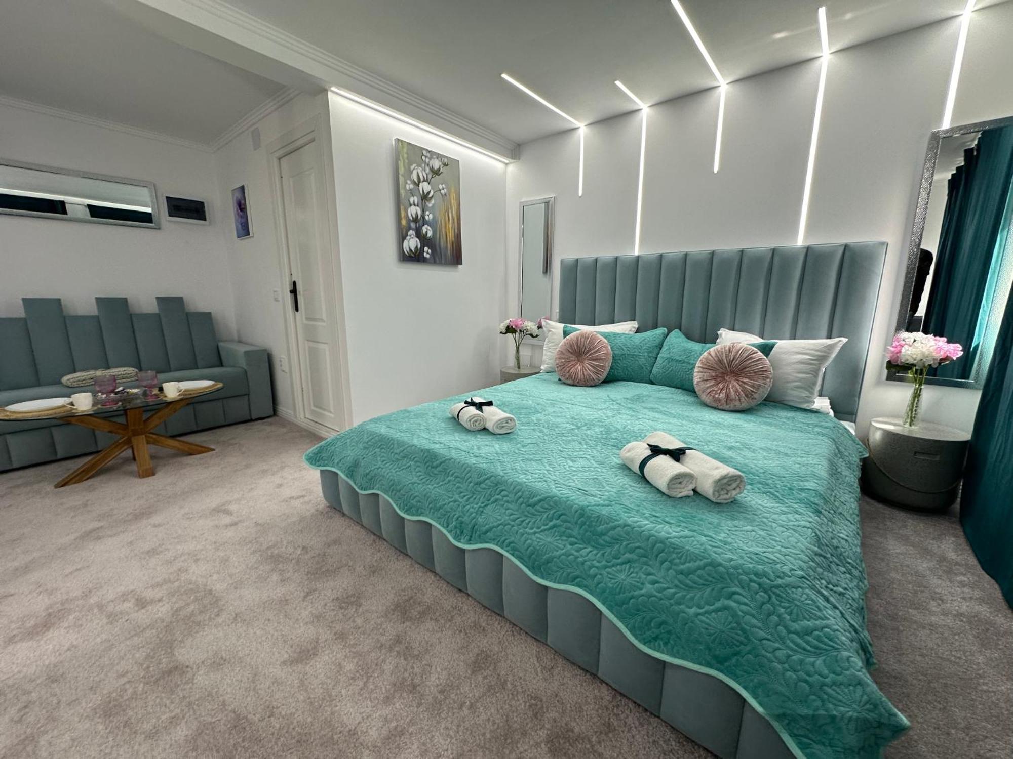 Elegant Escape Central Studio Craiova Exteriér fotografie