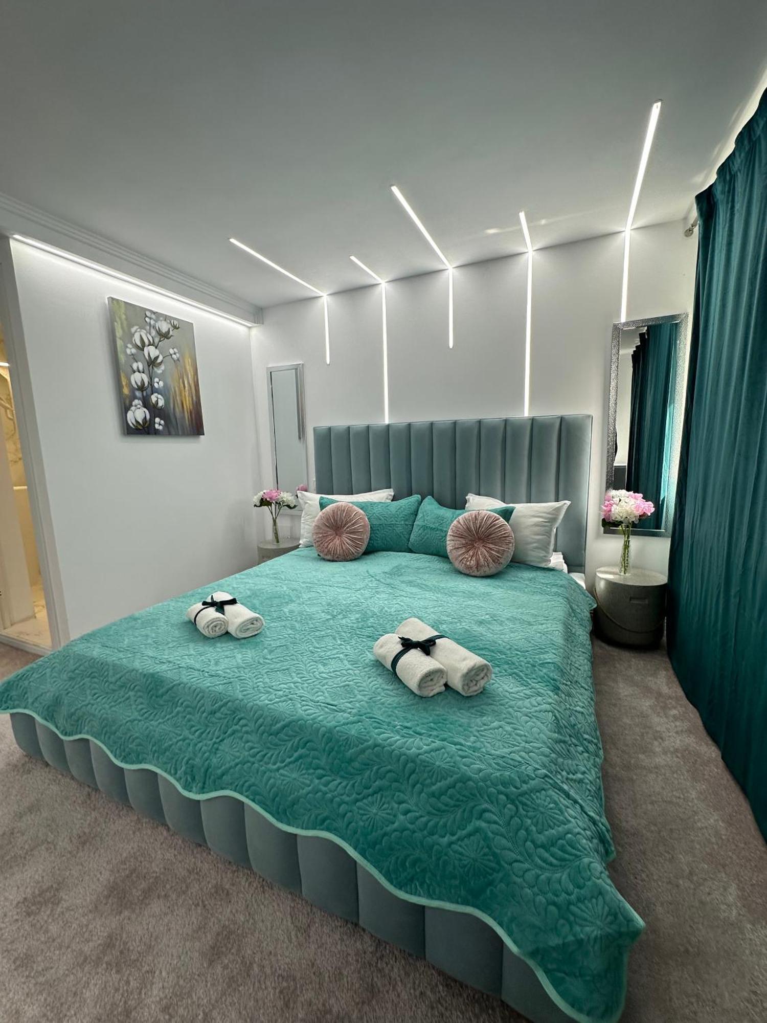 Elegant Escape Central Studio Craiova Exteriér fotografie