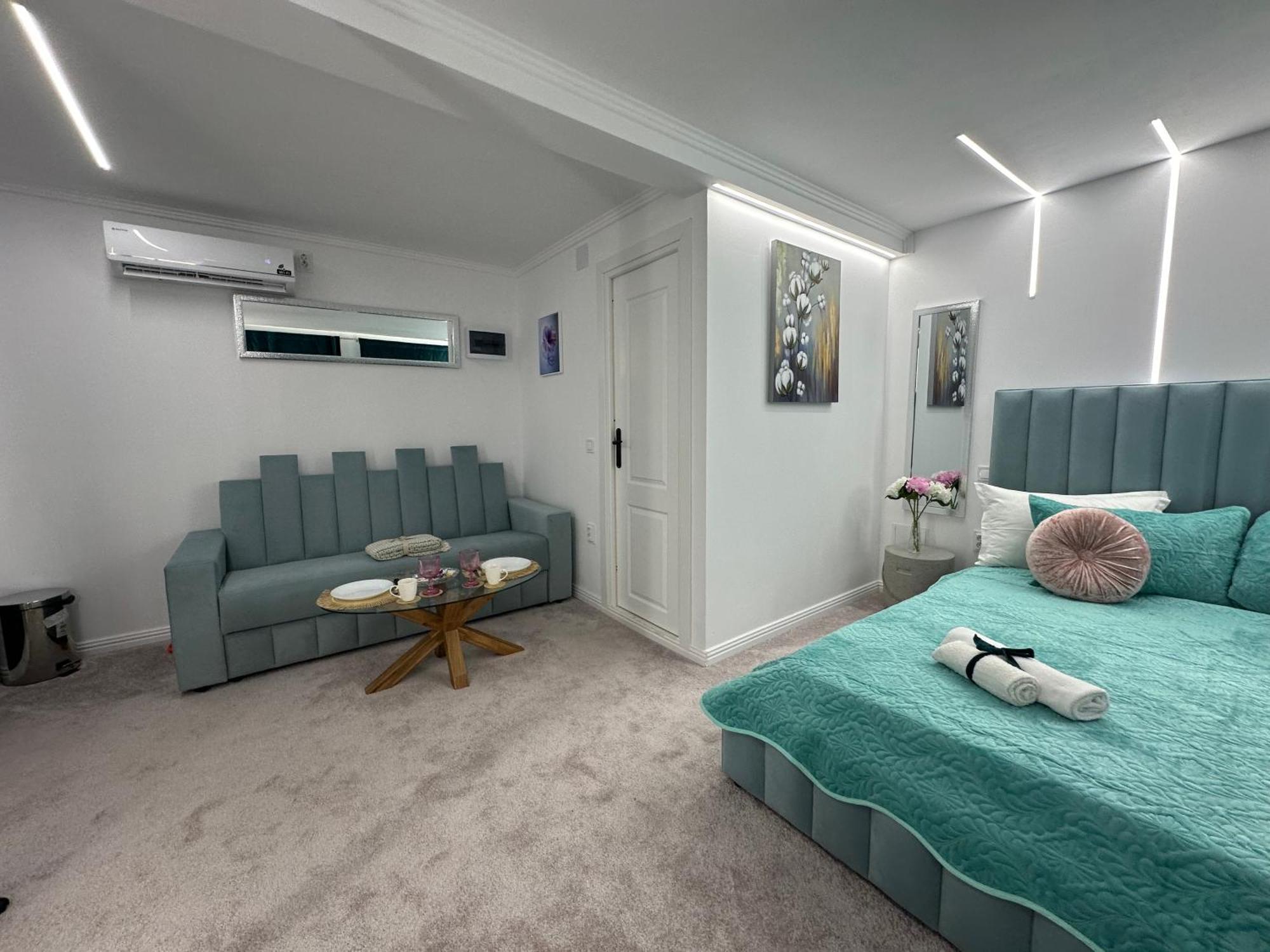 Elegant Escape Central Studio Craiova Exteriér fotografie